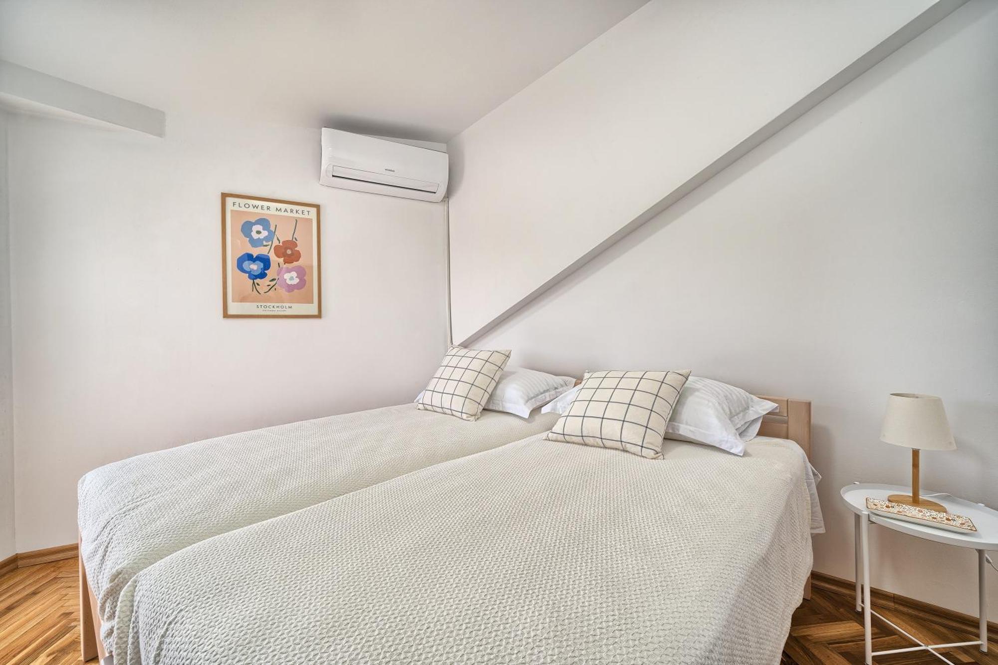 Adriatic Retreat Meje, 4 Min Walk To The Beach Split Room photo